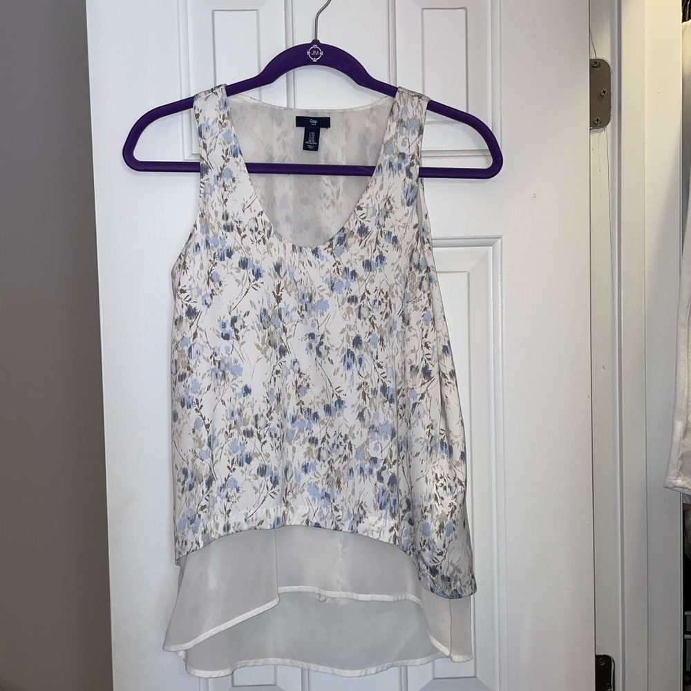Gap sleeveless blouse